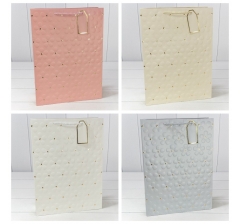 Пакет подарочный с тиснением "Цветочки" (микс) 26*32*12 210г 1/20 1/240