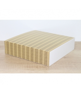 Коробка 225*225*55 мм, дизайн 2020-56 с белым дном