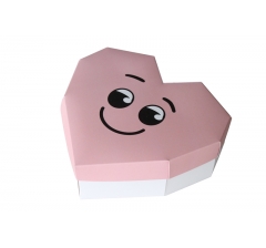 Коробка-сердце 200*190*70 мм, дизайн 2023-20, белое дно
