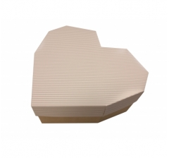 Коробка-сердце 270*260*100 мм, дизайн 2021-7, крафт дно